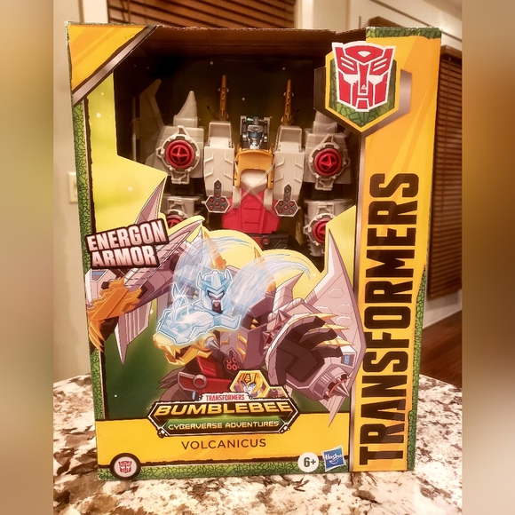 Hasbro Toys Transformers Bumblebee Cyberverse Adventures Volcanicus